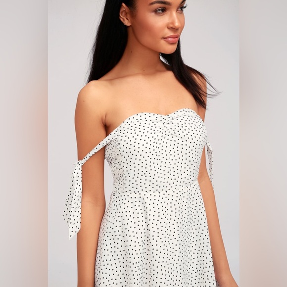 *NWT* Lulu’s white & black dot print “Twirl Me Around” Off Shoulder Skater Dress - Picture 5 of 15